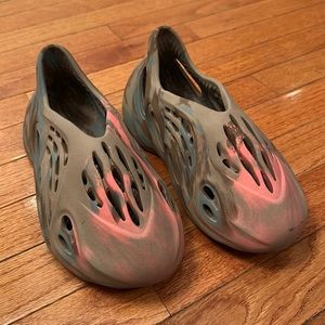COPY - Yeezy Foam Runner Size 5 men